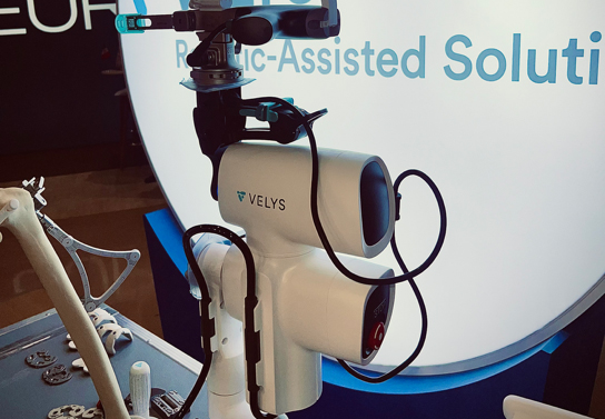 Robot chirurgical prothèse du genou